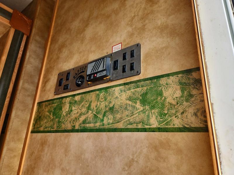 2006 Keystone Recreational Vehicle (RV)