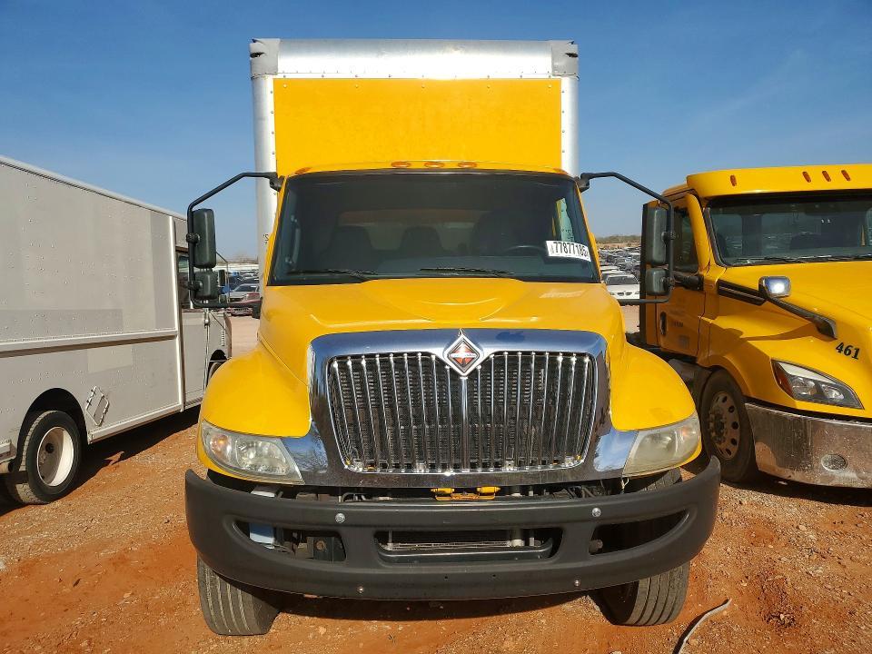 2020 International MV607 BOX Truck