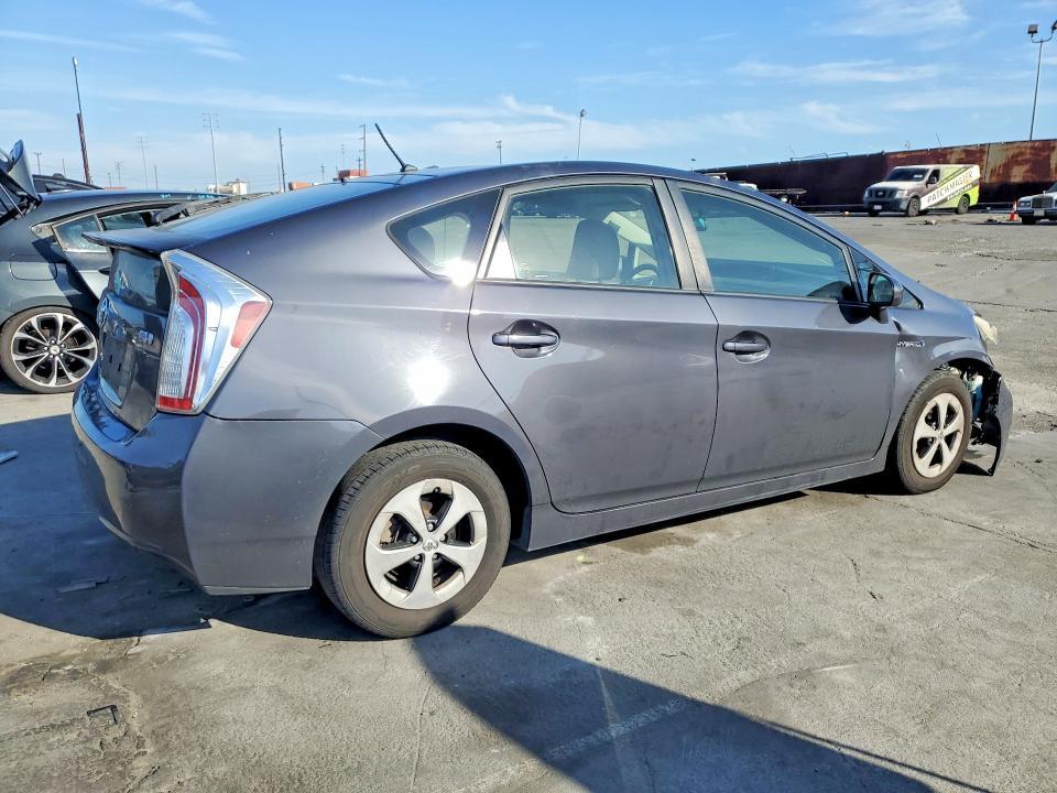 2014 Toyota Prius two