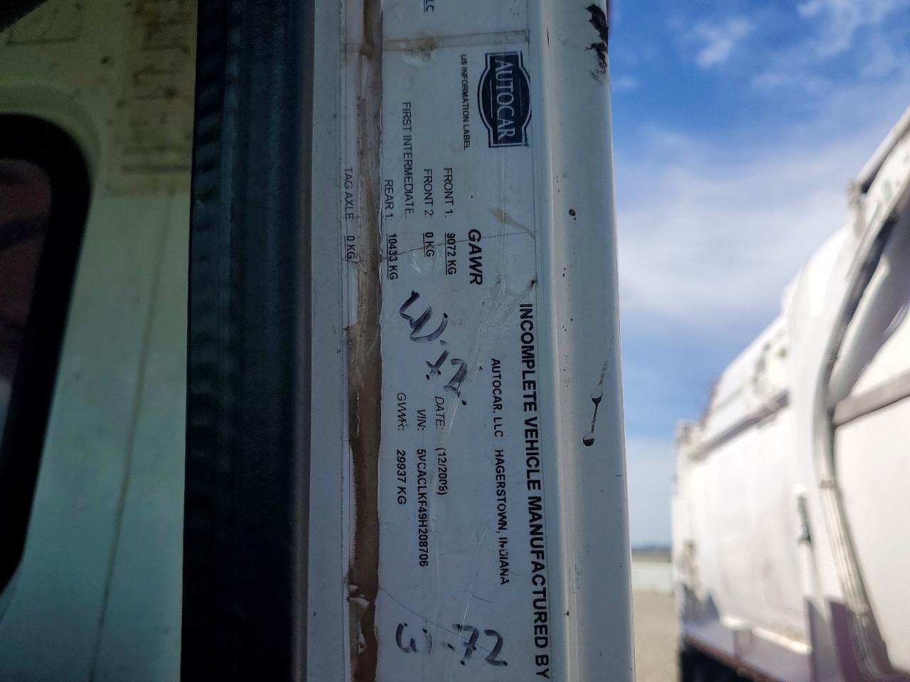 2009 Autocar Llc 2009 Autocar Xpeditor Refuse Truck