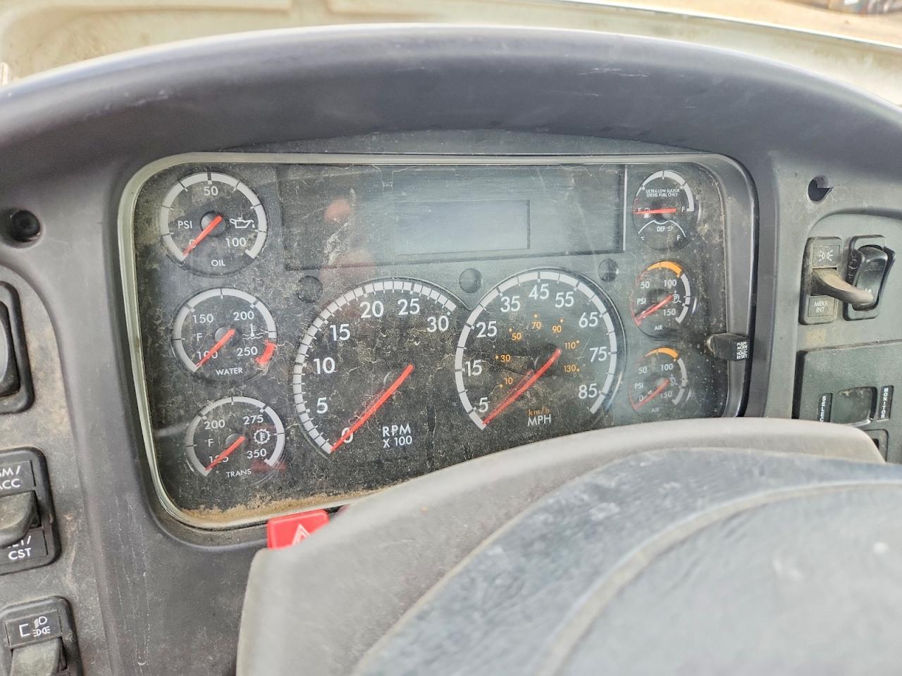 2021 Freigliner 2021 Freightliner Business Class M2 Truck Cab AND