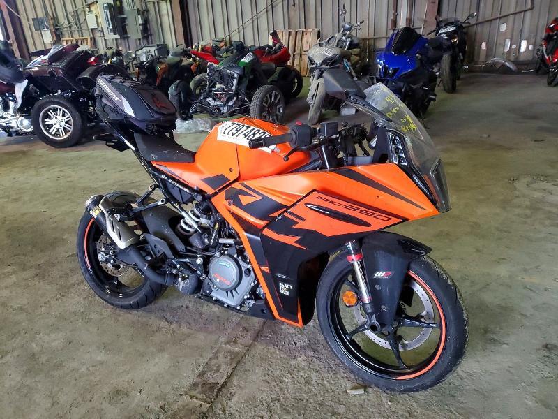 2022 KTM 390 RC