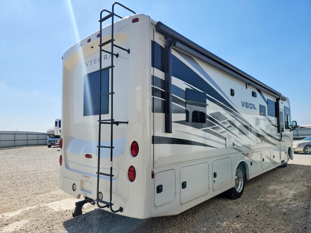 2024 Entegcoach 2023 Entegra Vision RV