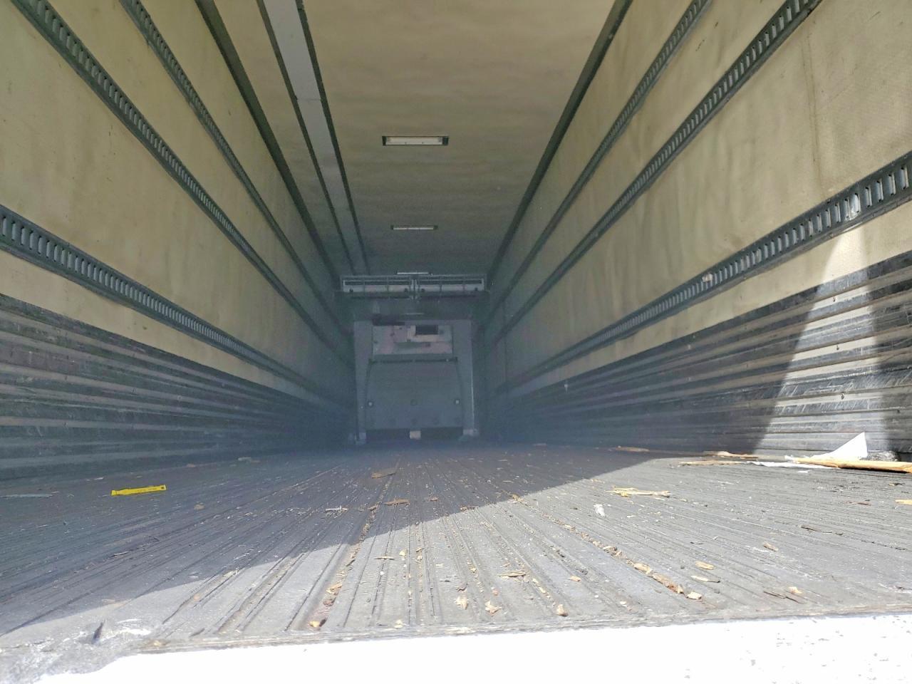 2010 Utility VS2RA Refrigerated Van Trailer
