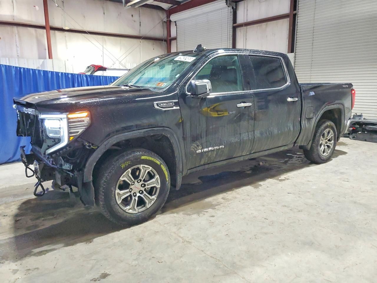2025 GMC Sierra K1500 SLT