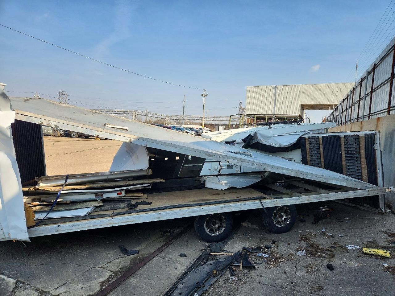 2001 RR Enclosed Cargo Trailer