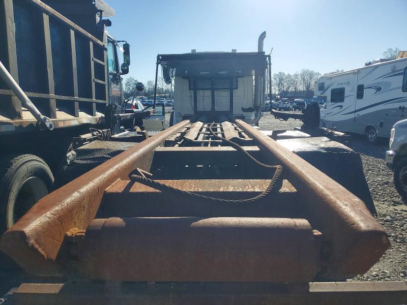 2007 Sterling L9500 ROLL-OFF Container Truck