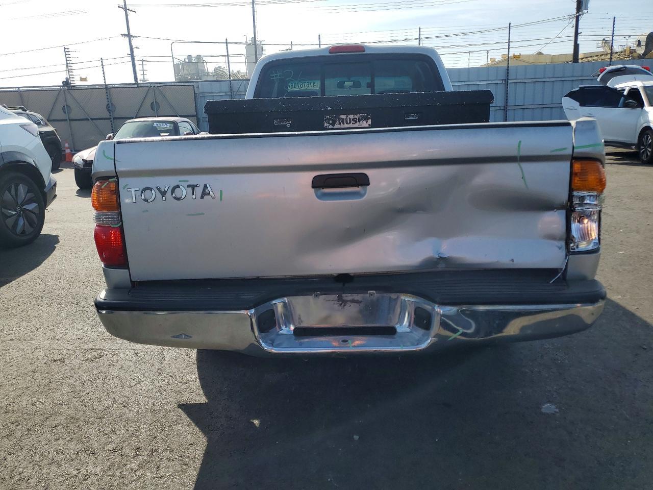 2003 Toyota Tacoma Base