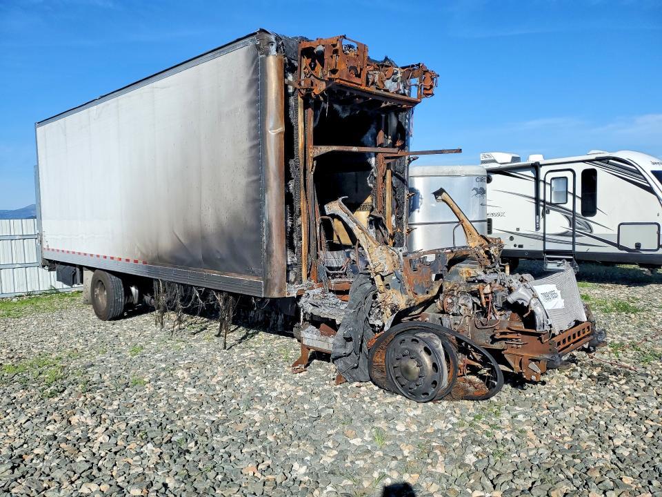 2024 Peterbilt 536 Refrigerated box Truck