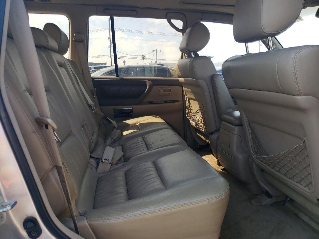 2001 Toyota Land Cruiser Base