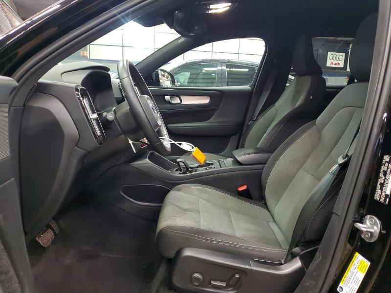 2023 Volvo Xc40 Core