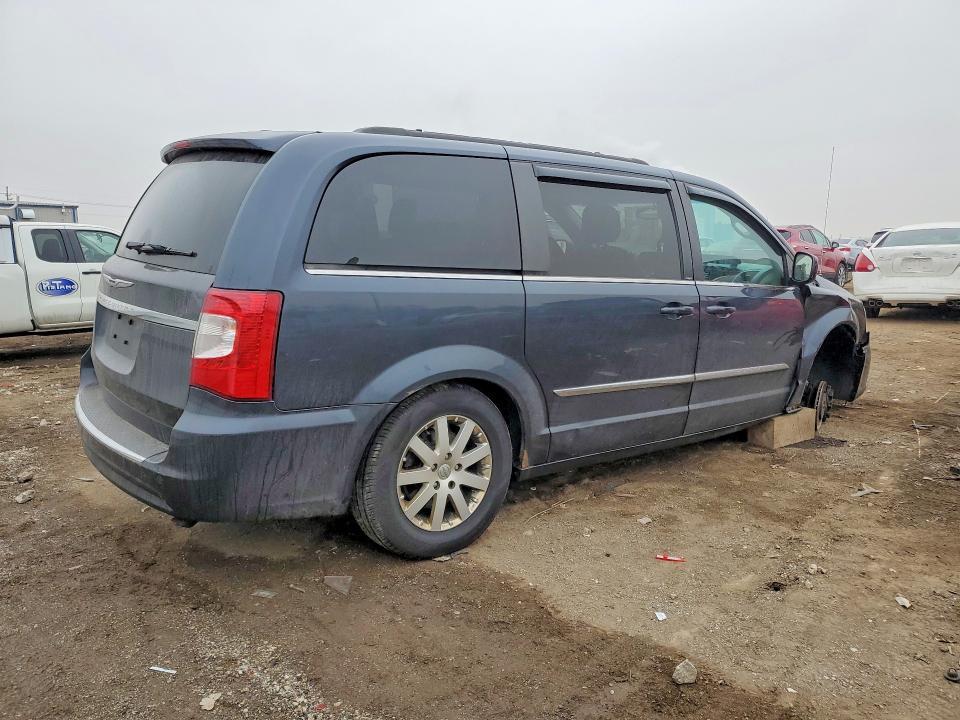 2013 Chrysler Town & Country Touring