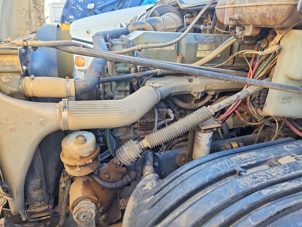 2001 Freightliner CST120 Semi Truck