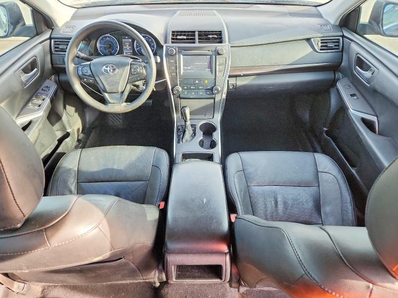 2016 Toyota Camry le