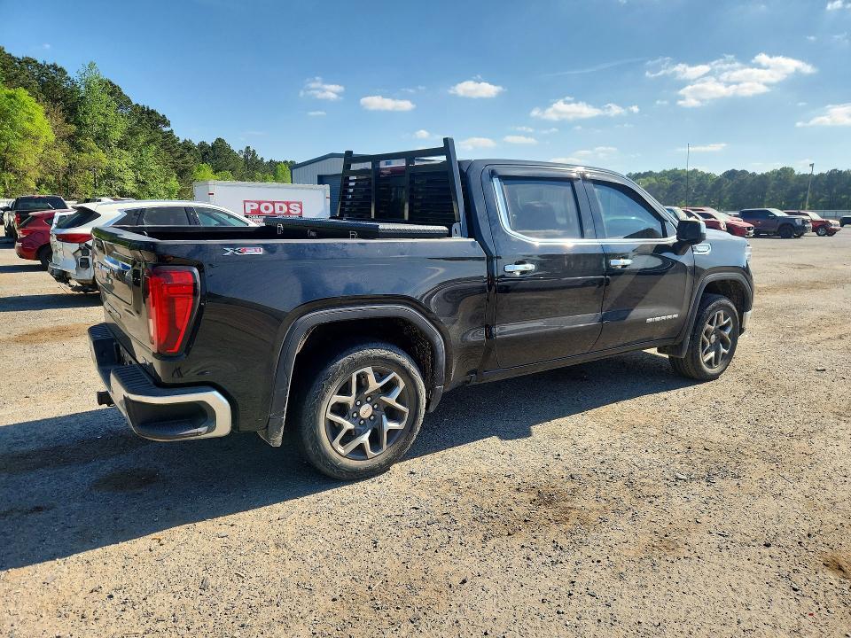 2022 GMC Sierra K1500 SLT