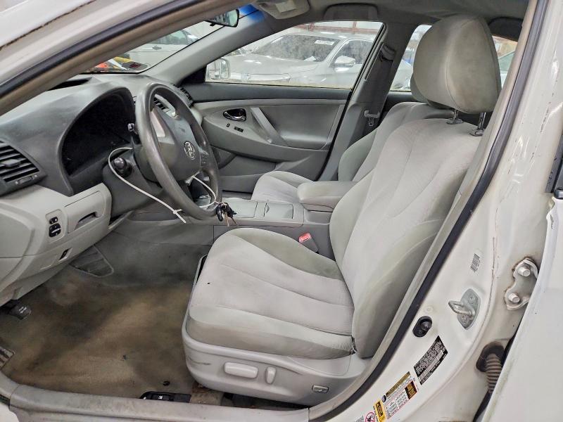 2010 Toyota Camry le