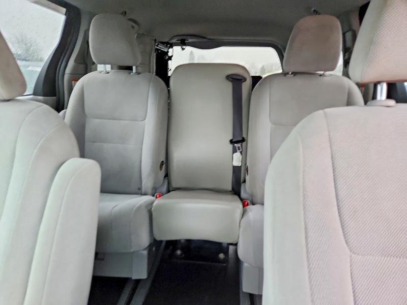 2020 Toyota Sienna l 7-passenger