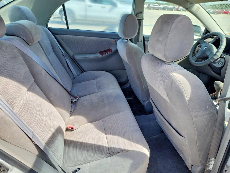 2005 Toyota Corolla le