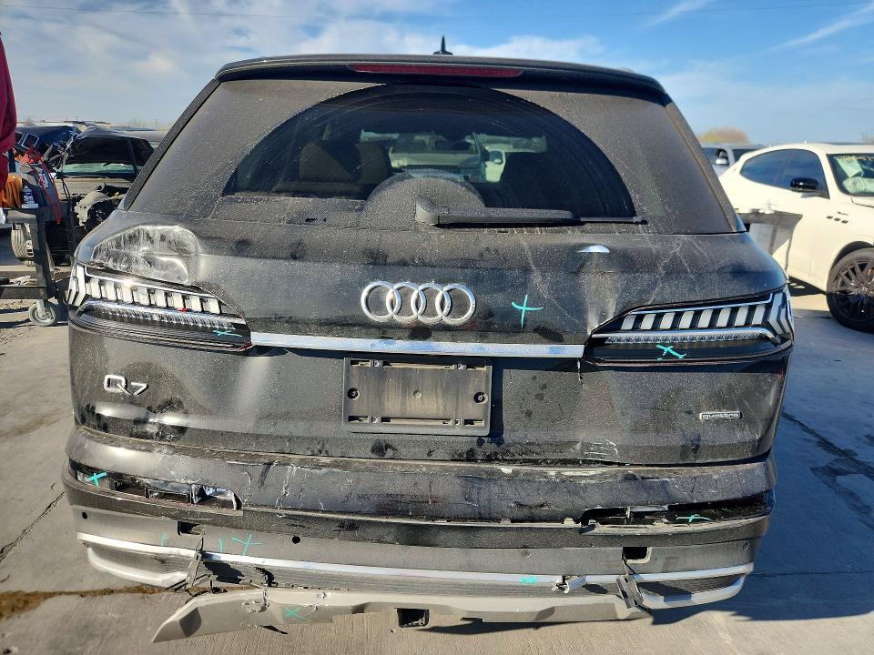 2023 Audi Q7 Premium Plus
