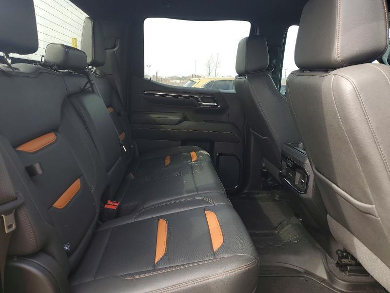 2023 GMC Sierra K1500 AT4