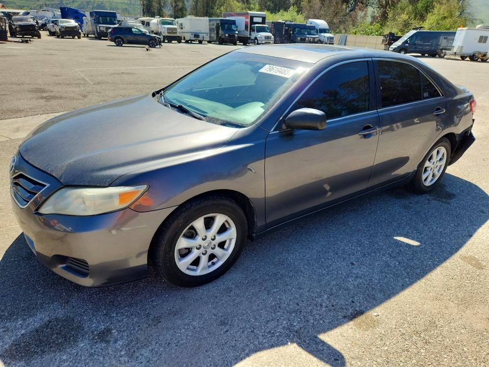 2011 Toyota Camry le