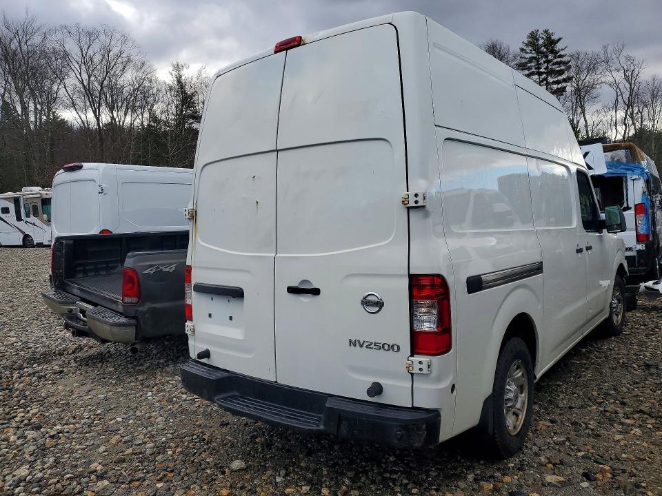 2018 Niss NV 2500 S