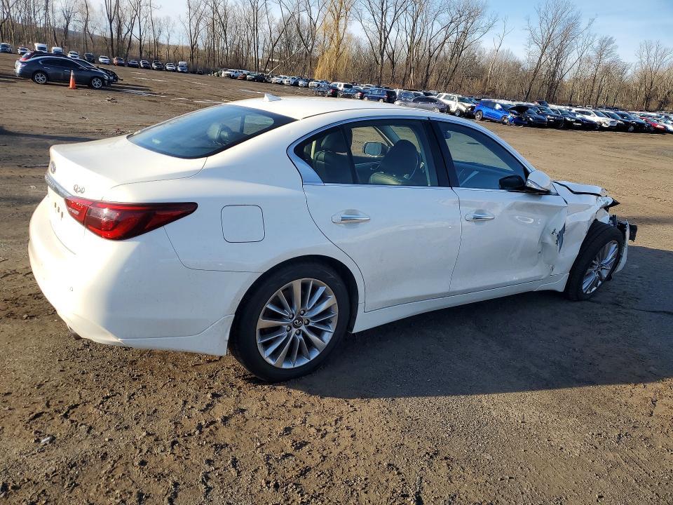 2021 Infiniti Q50 Luxe