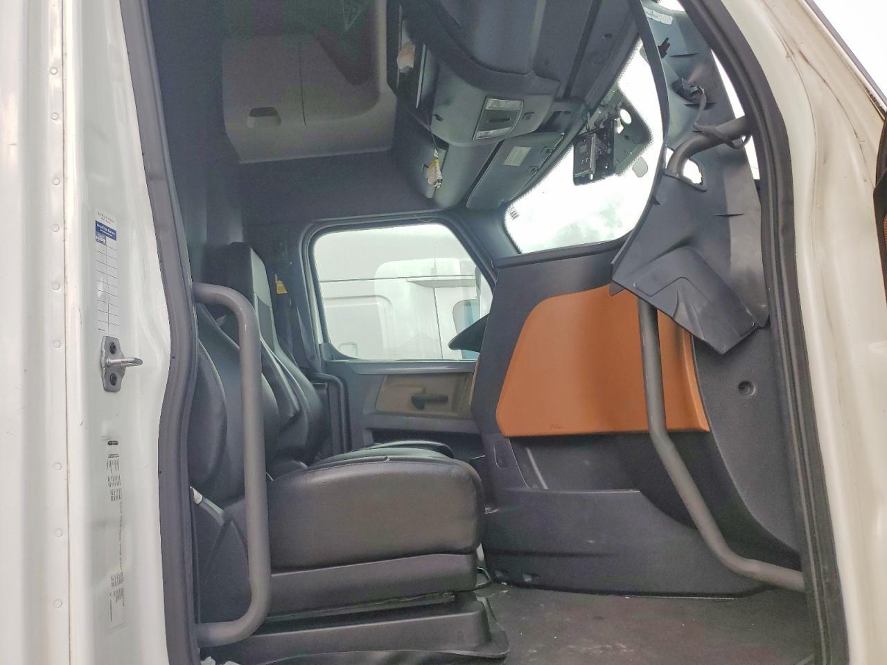 2022 Freigliner 2022 Freightliner Cascadia 126 Semi Truck