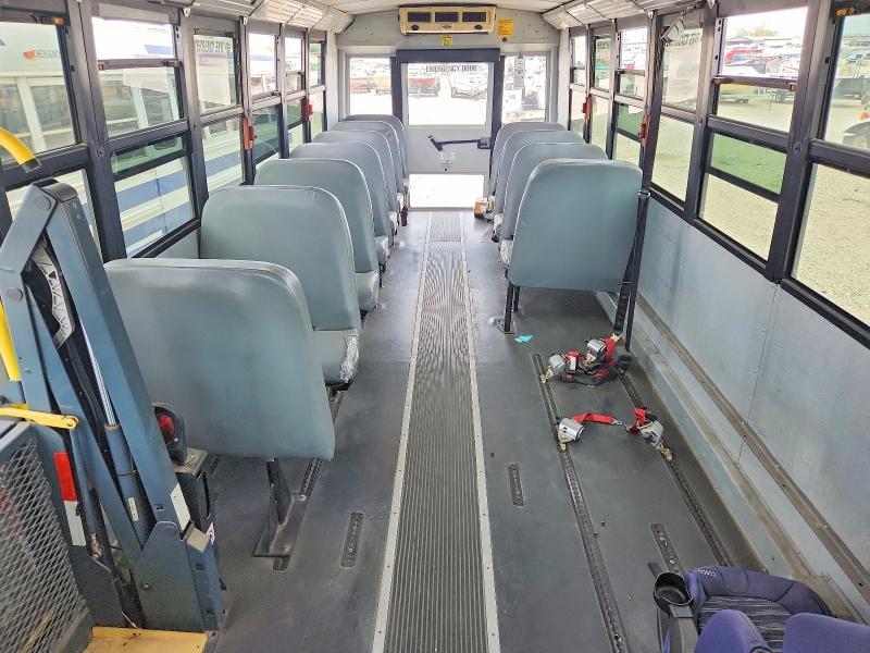 2009 Thomas SAF-T-LINER C2-School Bus