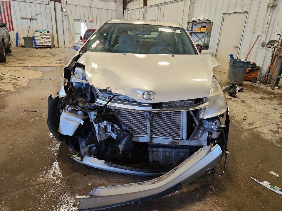 2004 Toyota Prius Base