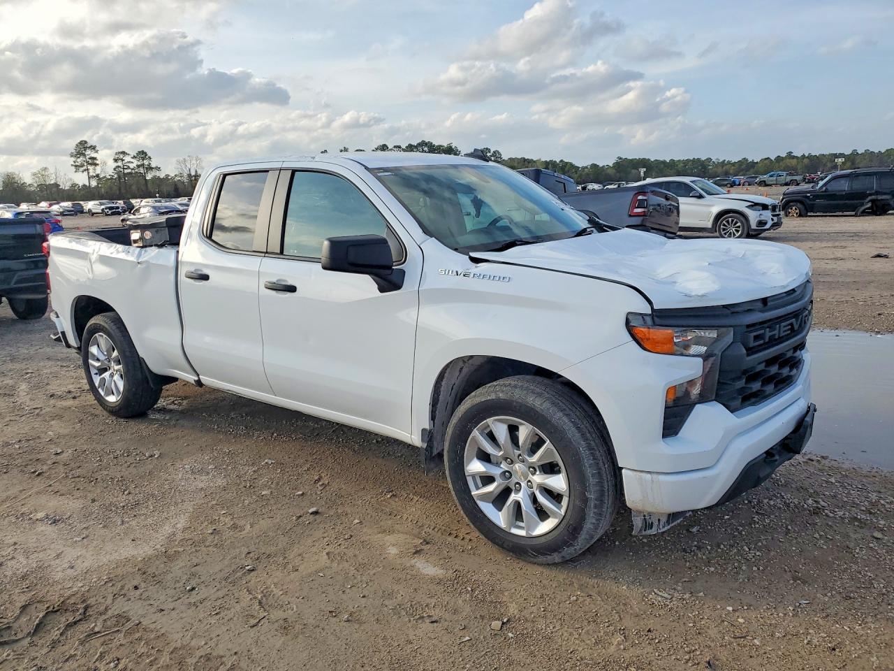 2024 Chevrolet Silverado C1500 Custom