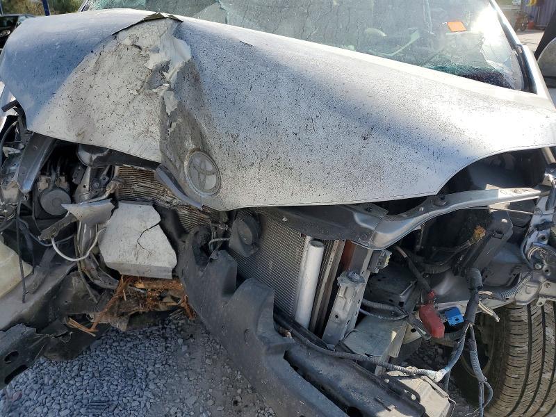 2015 Toyota Sienna xle 8-passenger