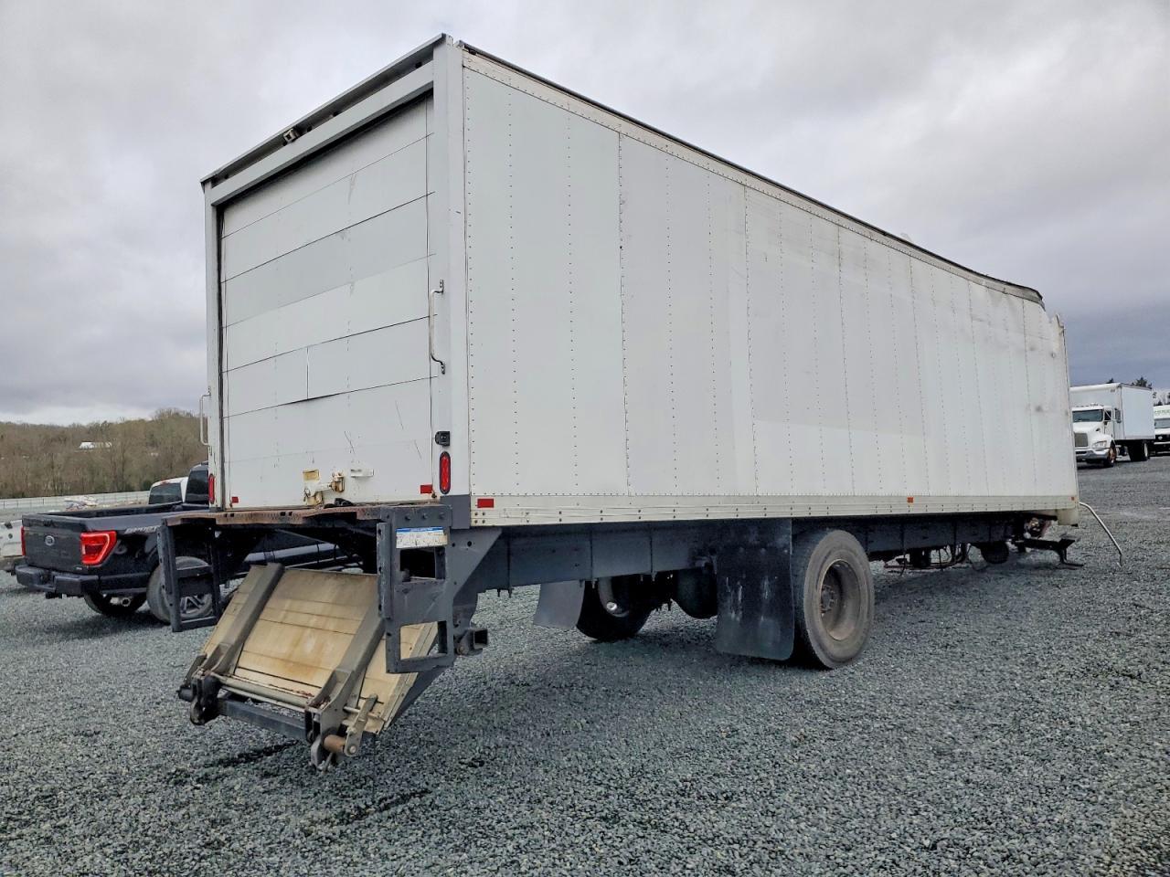 2021 Freigliner 2021 Freightliner Business Class M2 BOX Truck