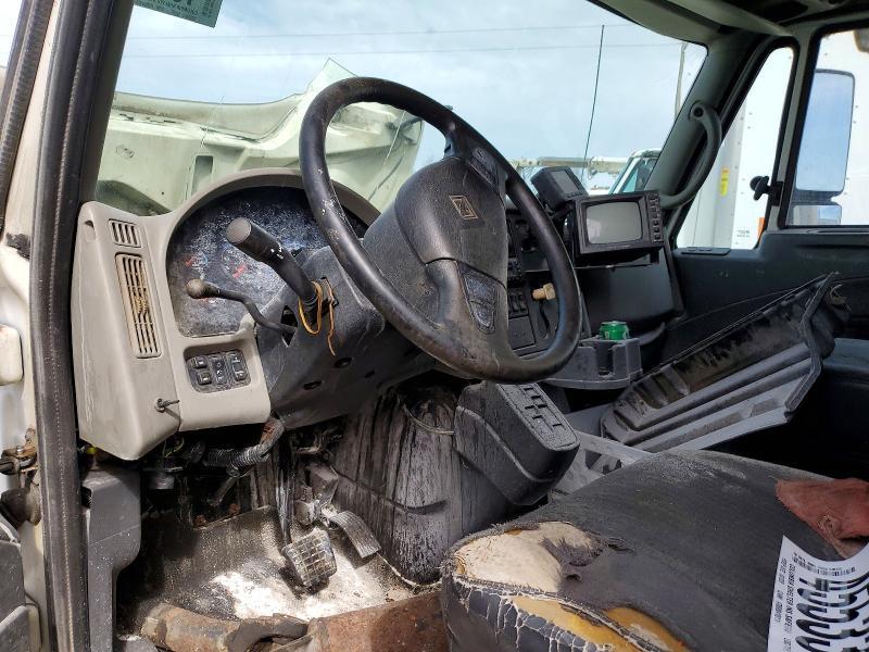 2010 International 4300 BOX Truck