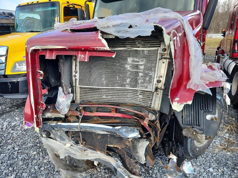 2008 Volvo VT Semi Truck