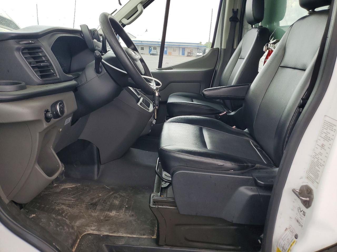 2020 Ford Transit Delivery Truck