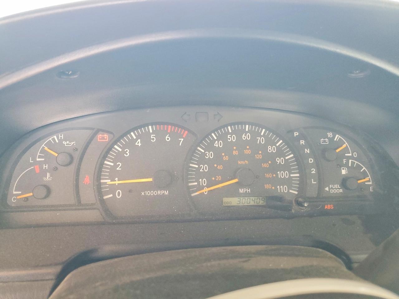 2004 Toyota Tundra SR5