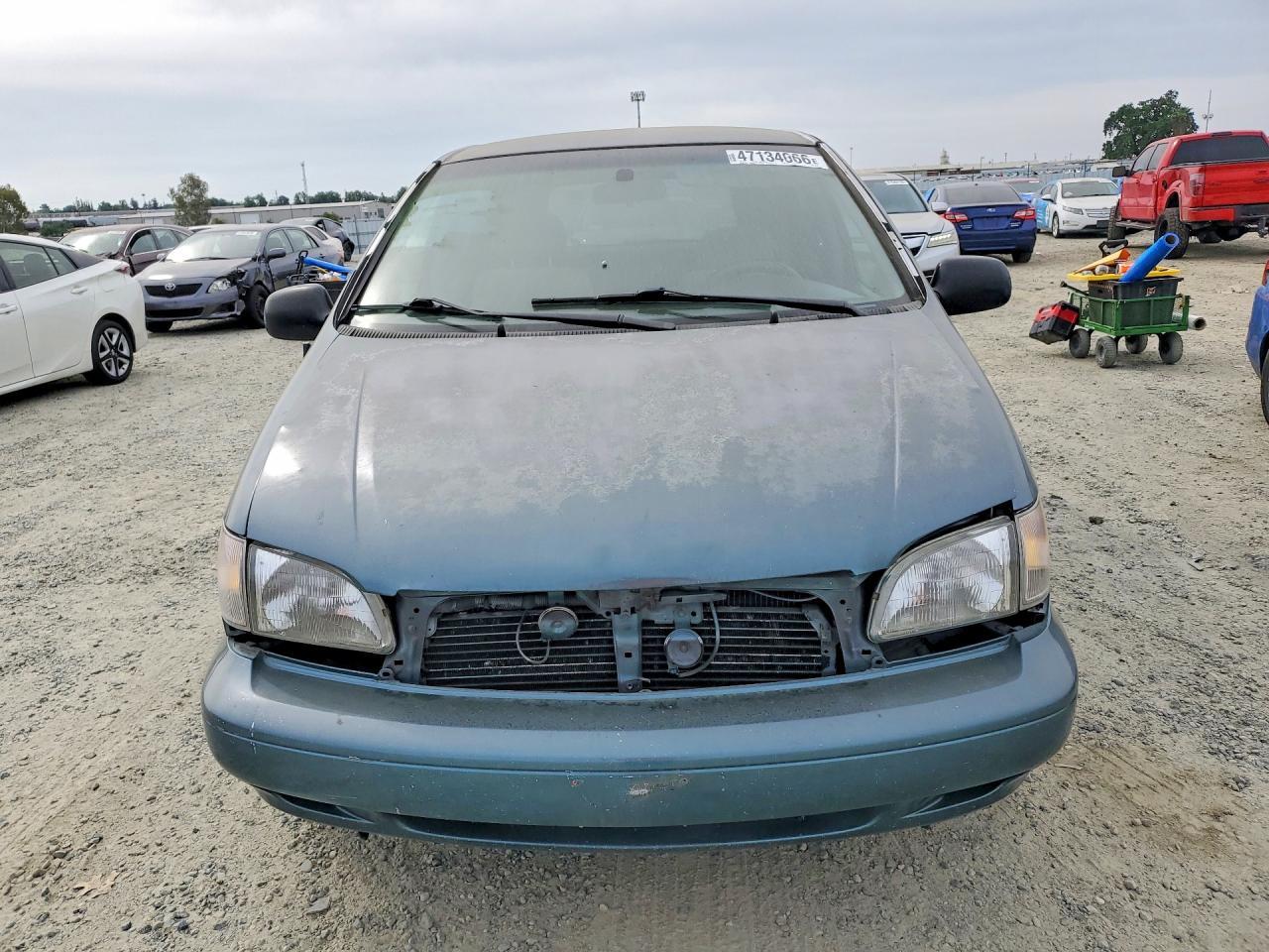 2000 Toyota Sienna ce