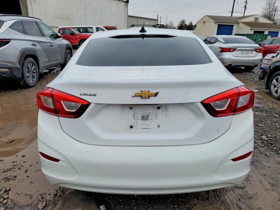 2018 Chevrolet Cruze ls