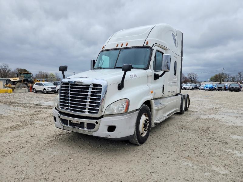2015 Freigliner 2015 Freightliner Cascadia Semi Truck