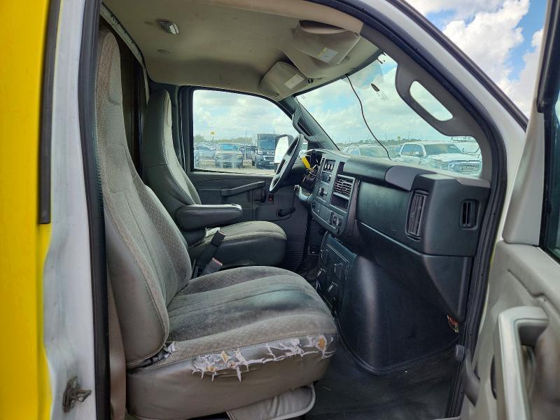 2017 Chevrolet Express BOX Truck