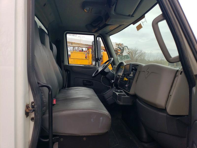 2015 International 4300 BOX Truck