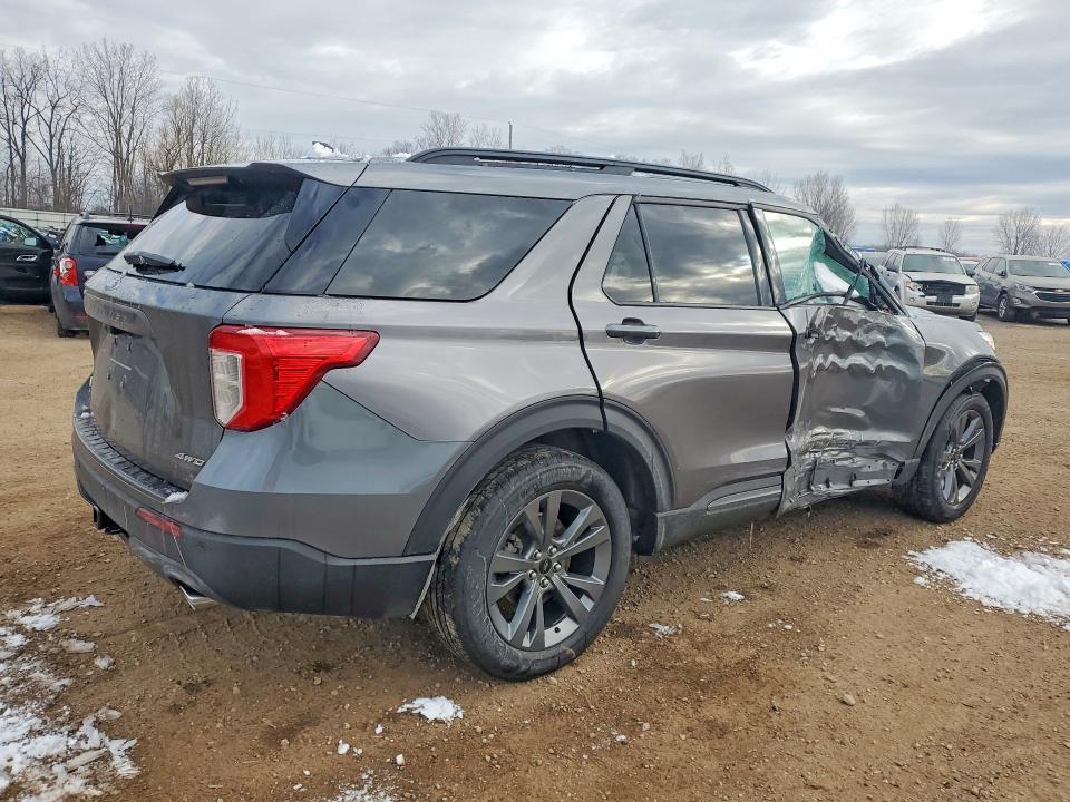 2023 Ford Explorer xlt