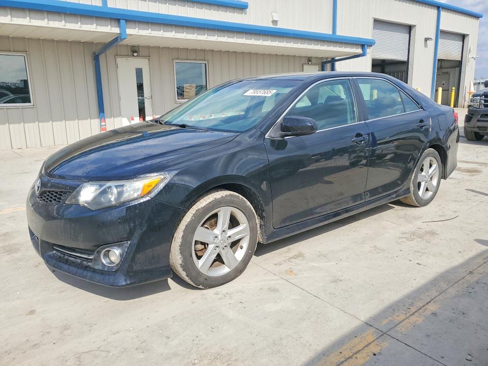 2014 Toyota Camry se