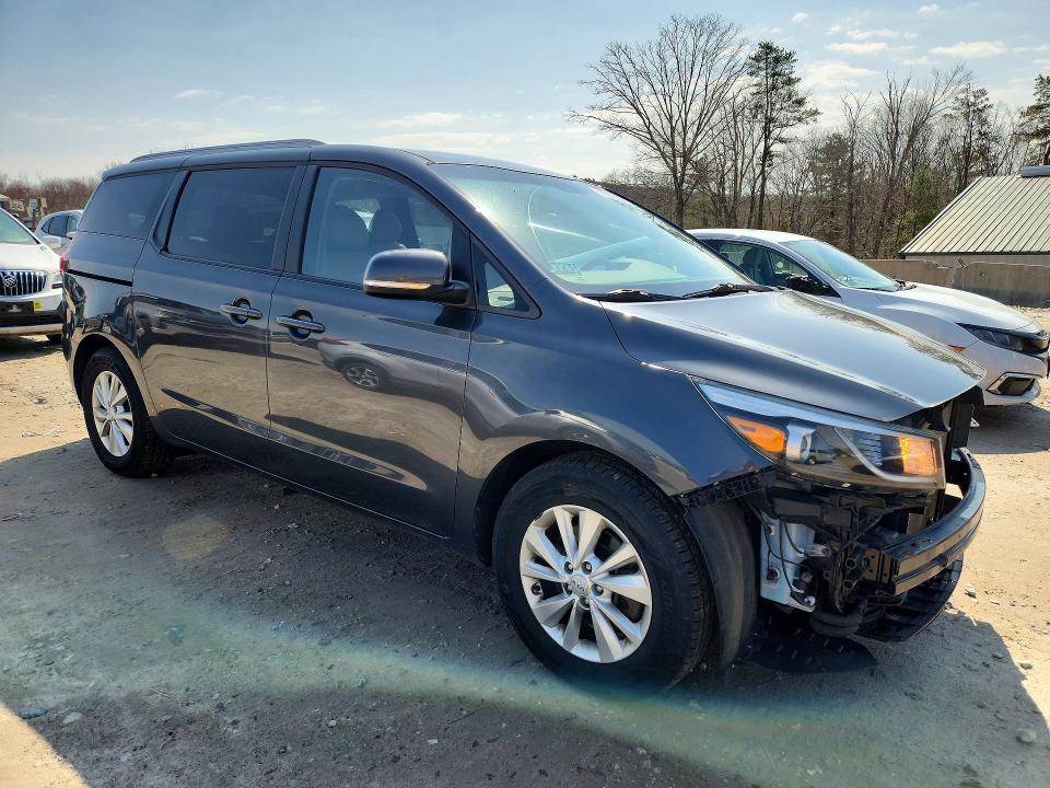 2016 KIA Sedona lx
