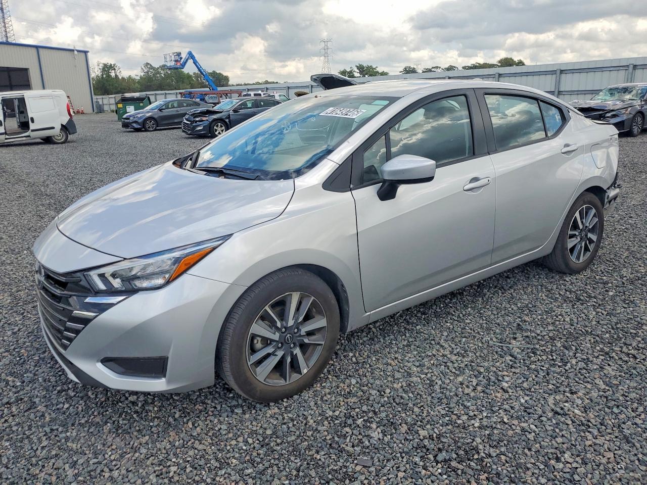 2025 Nissan Versa sv