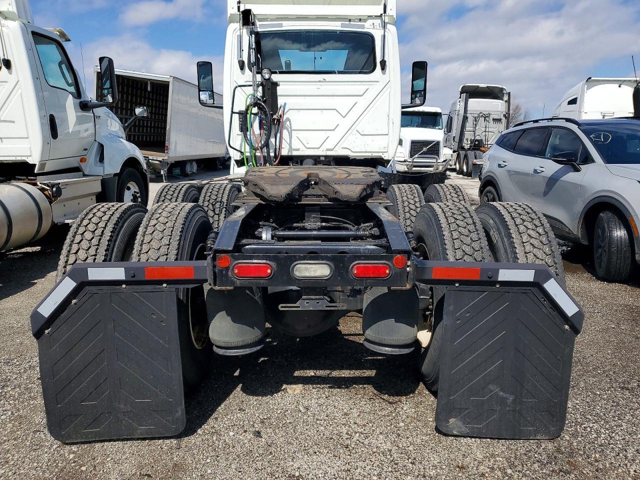 2019 International LT625