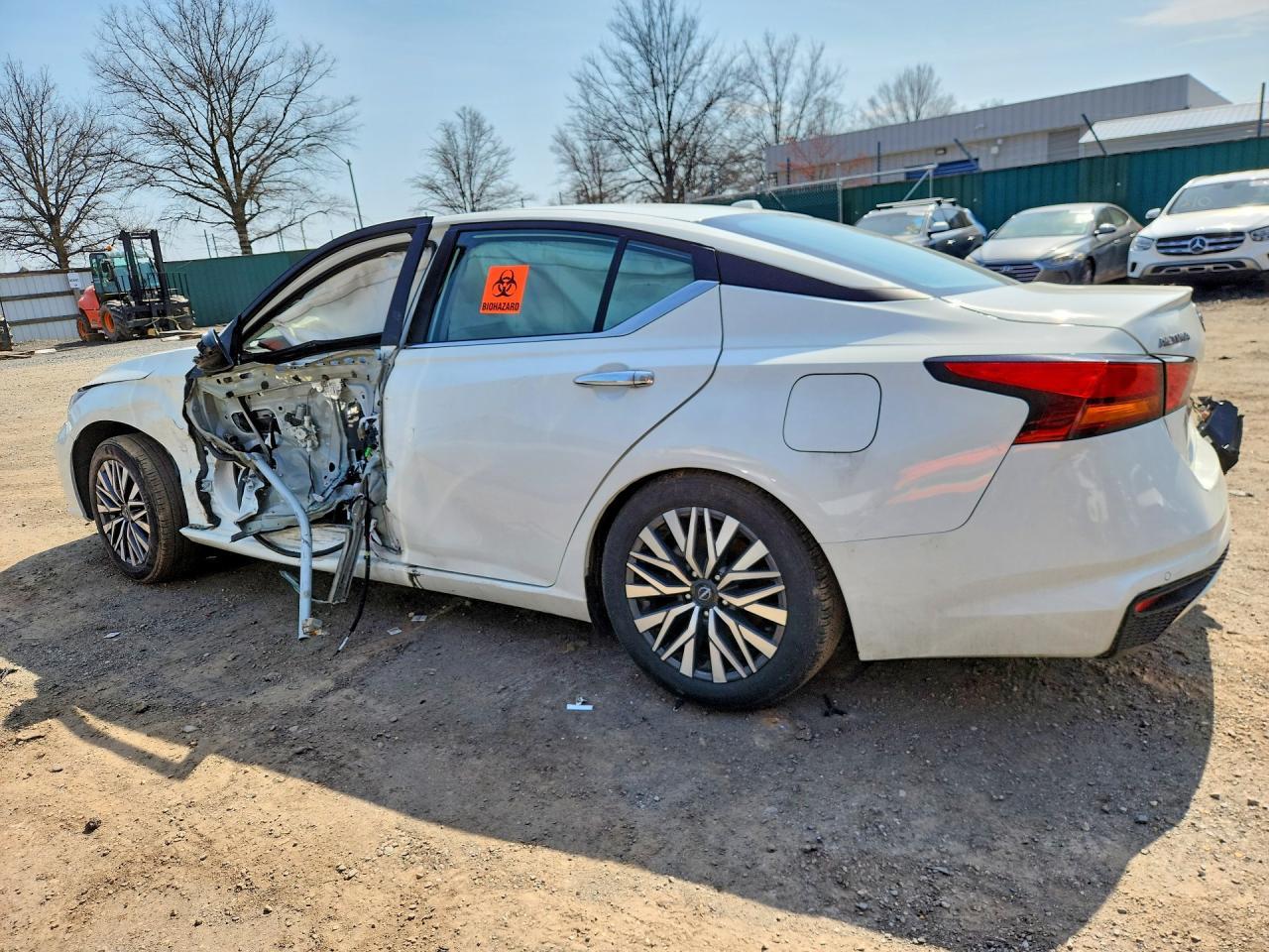 2025 Niss Altima