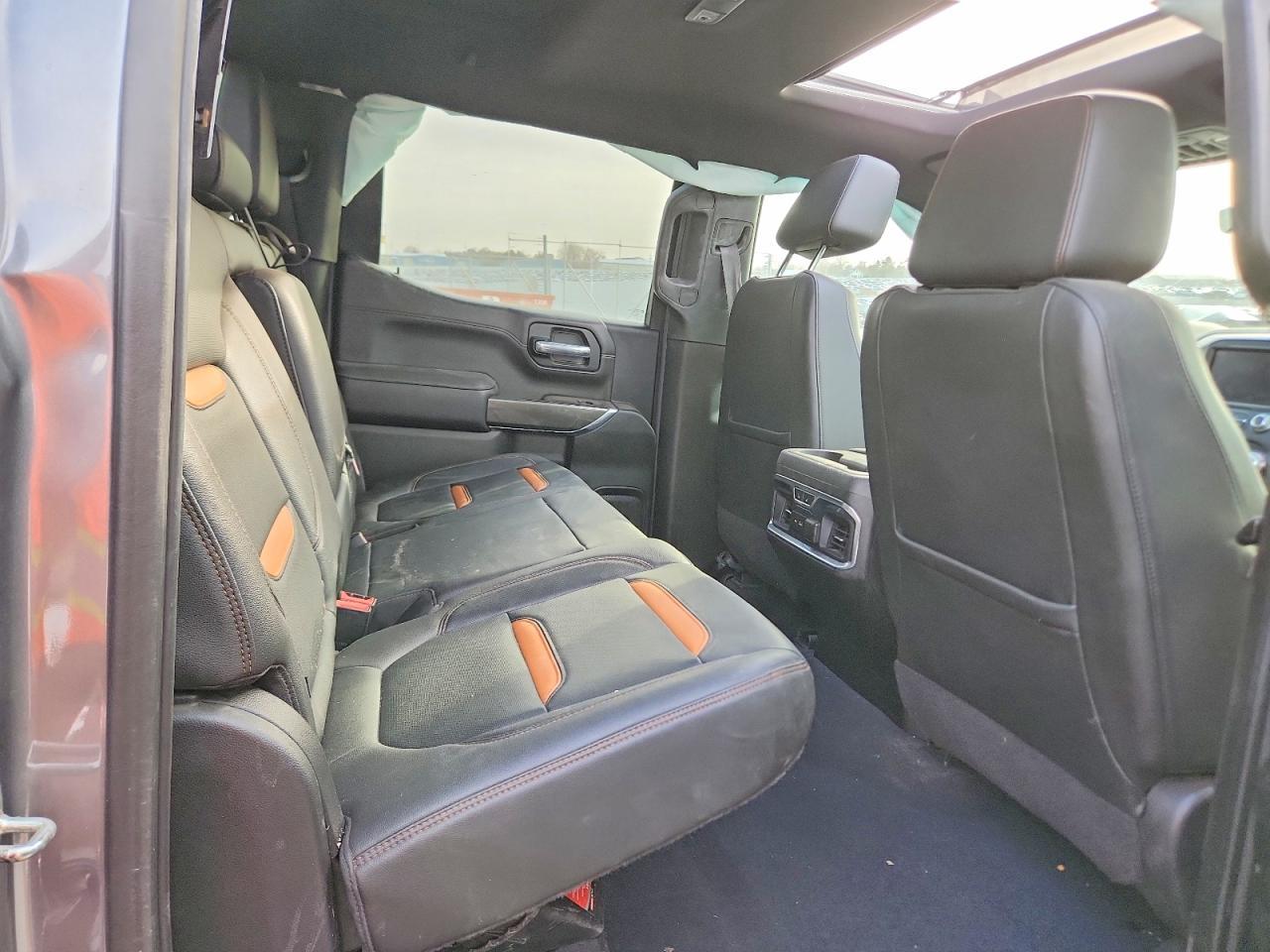 2021 GMC Sierra K1500 AT4