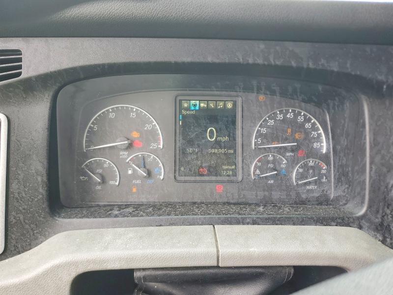 2020 Freigliner 2020 Freightliner Cascadia 126 Semi Truck